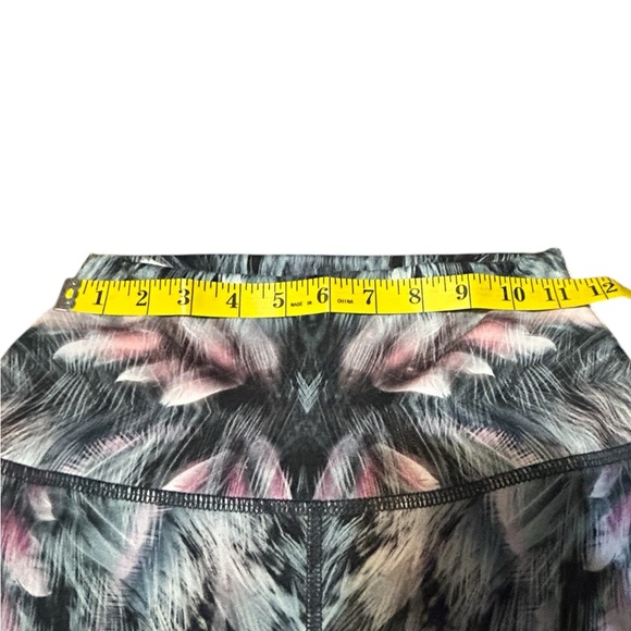 EVCR Evolution & Creation Feather Print Yoga Leggings Medium - Picture 3 of 10